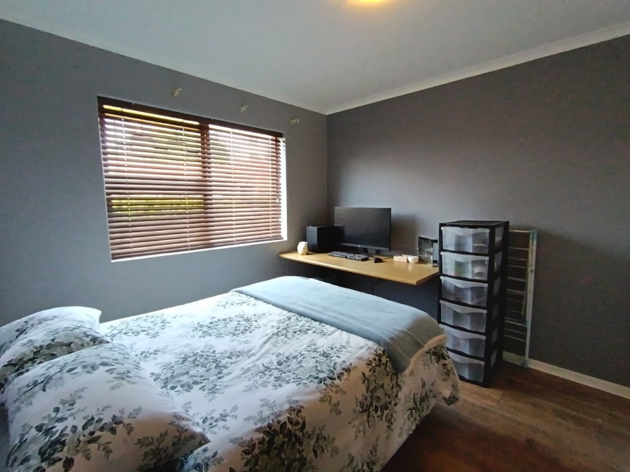 2 Bedroom Property for Sale in Humewood Eastern Cape